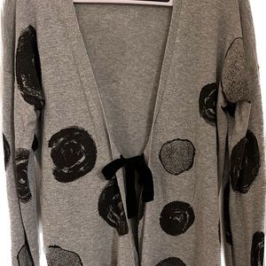 Simply Vera light weight cardigan gray and black